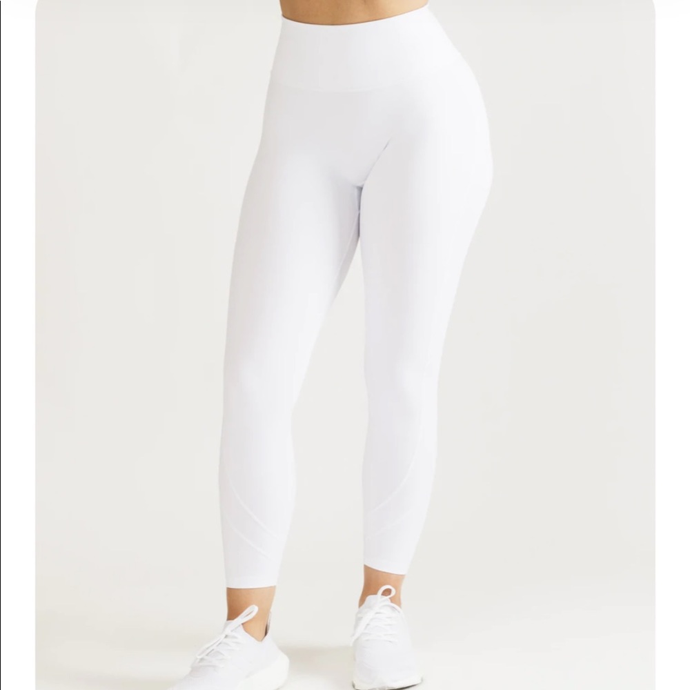 Alphalete pulse surge white leggings